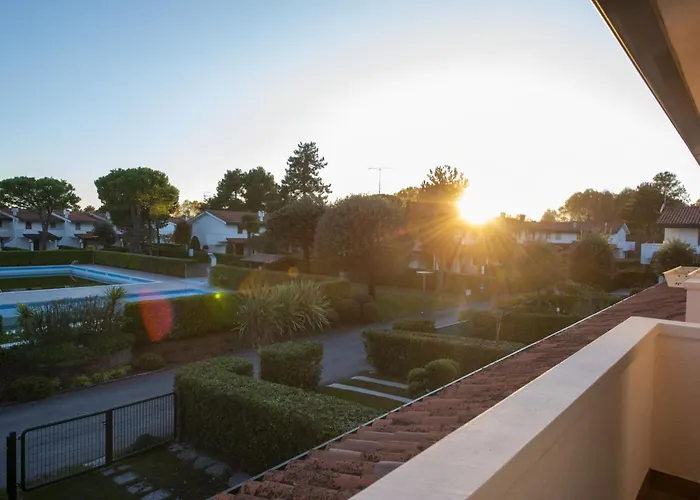 Lejlighed Charming Townhouse With A Shared Pool And Garden *