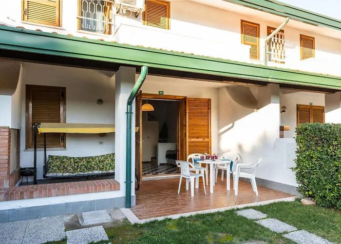 Charming Townhouse With A Shared Pool And Garden * Bibione
