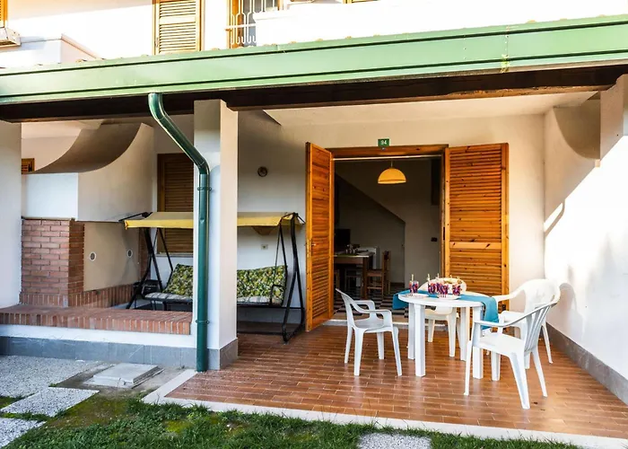 Lejlighed Charming Townhouse With A Shared Pool And Garden Bibione