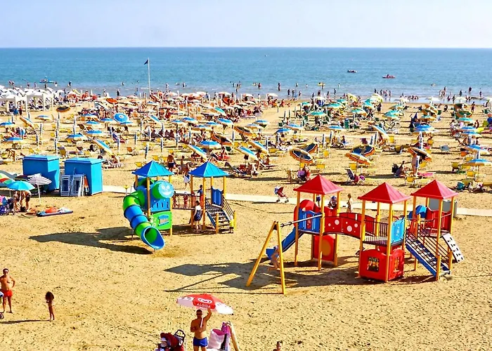 Apartman Charming Townhouse With A Shared Pool And Garden *